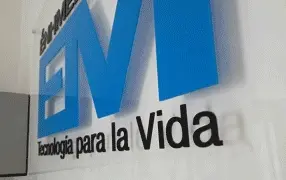 Rótulo acrílico para recepción
